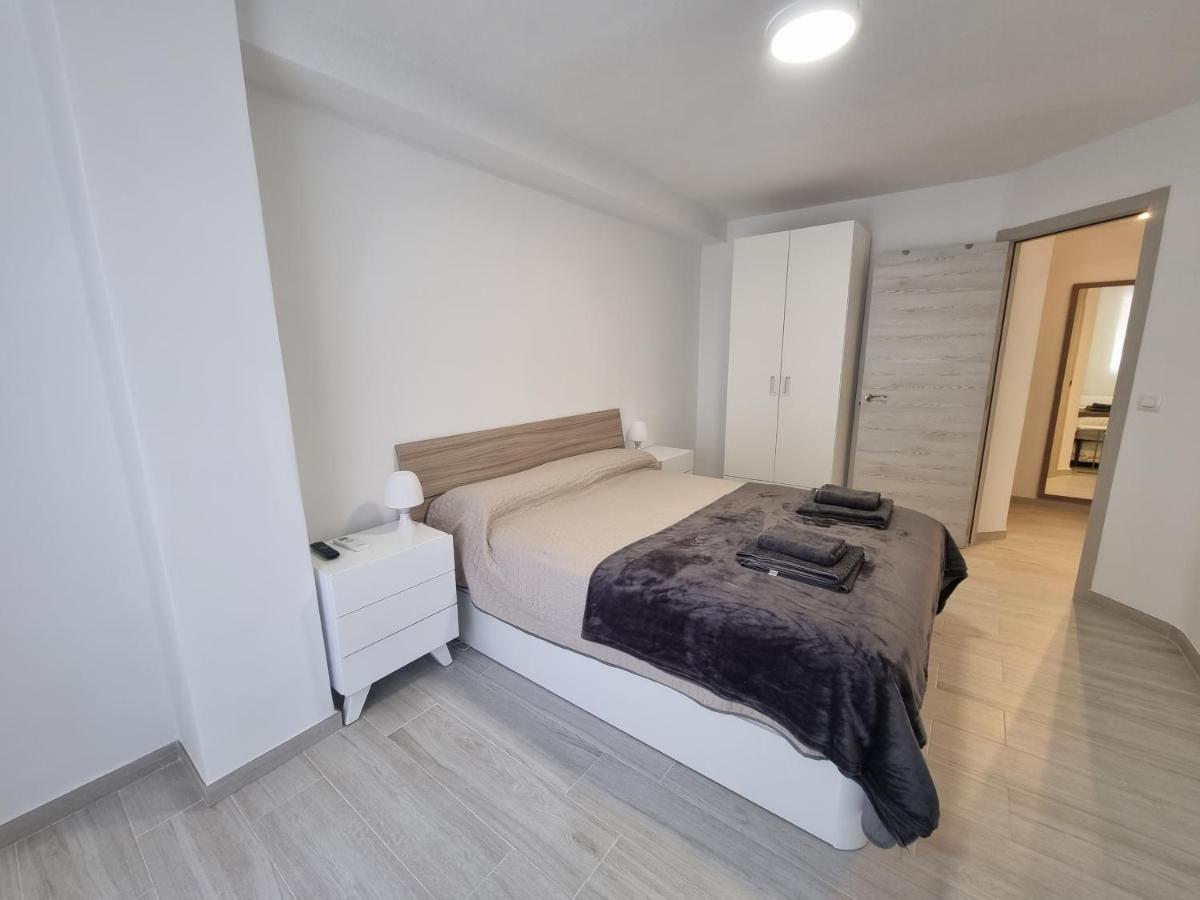 Apartamentos En Denia Frente Al Puerto! Exteriör bild